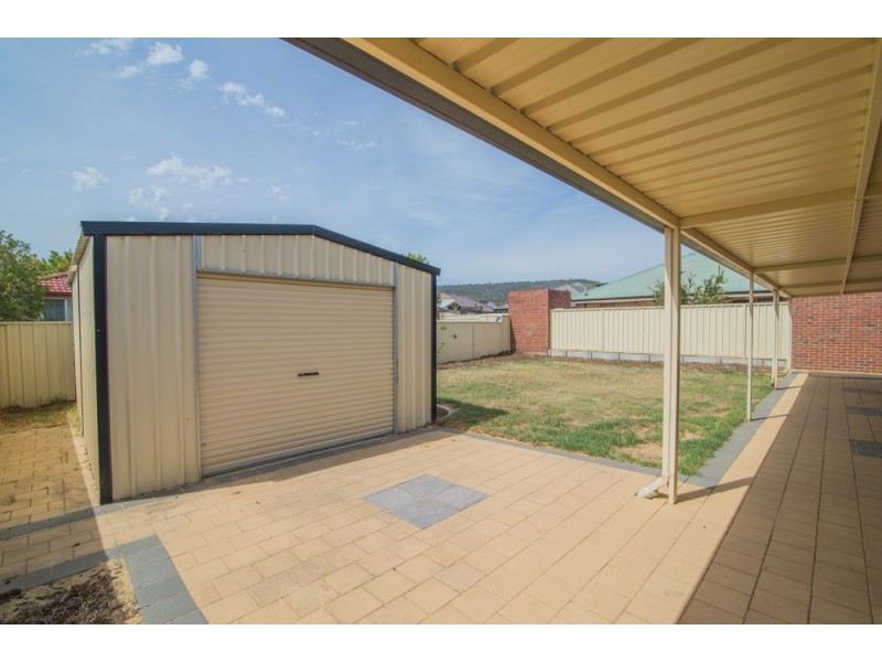 71 Chiltern Avenue, Brookdale WA 6112