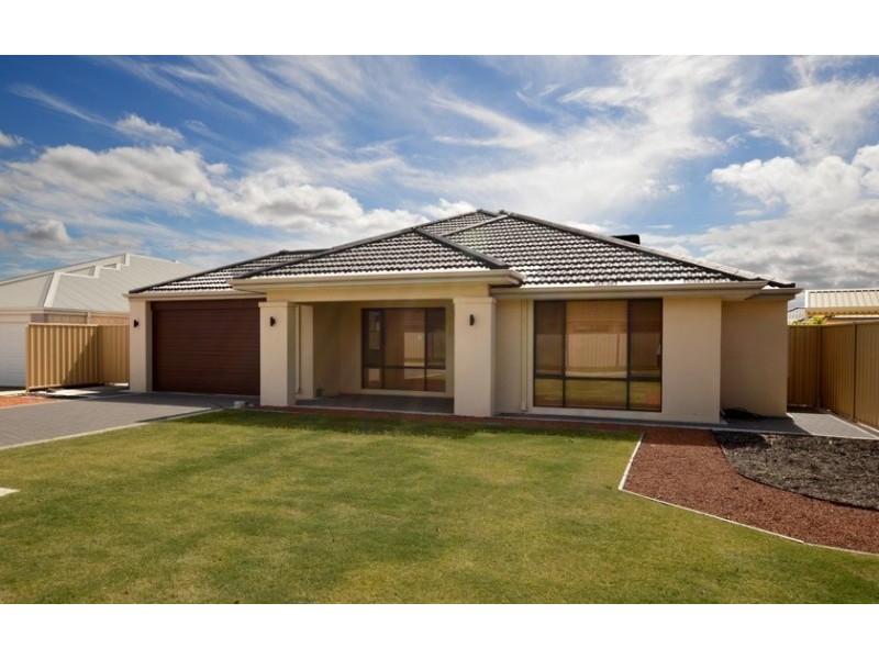 11 Cunningham Street, Canning Vale WA 6155