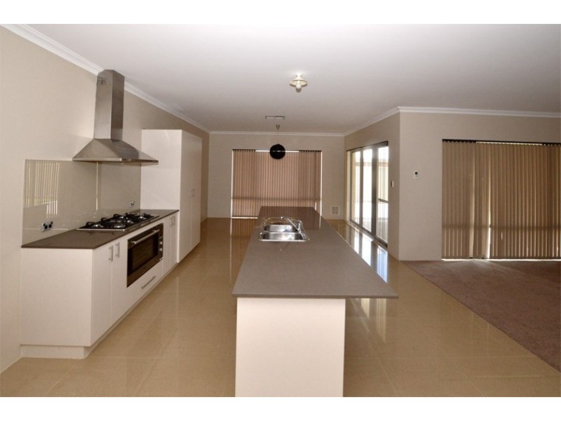 11 Cunningham Street, Canning Vale WA 6155