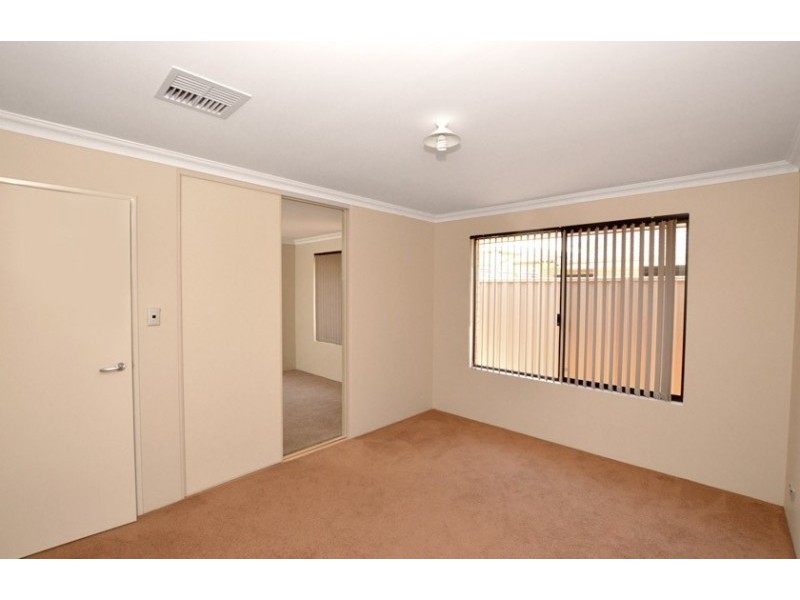 11 Cunningham Street, Canning Vale WA 6155