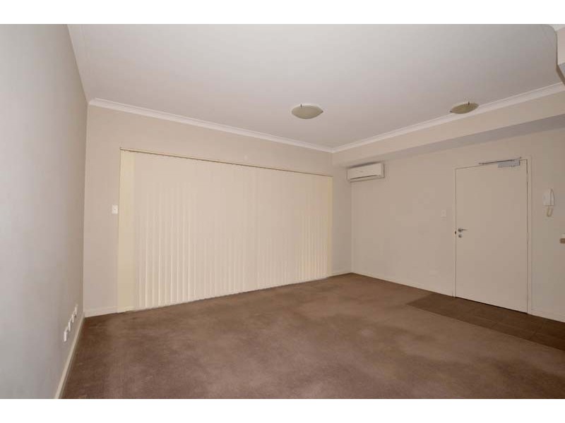 12/6 Ibera Way, Success WA 6164
