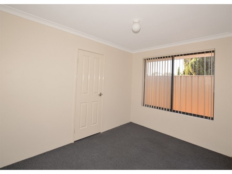 1/38 Pennlake Drive, Spearwood WA 6163