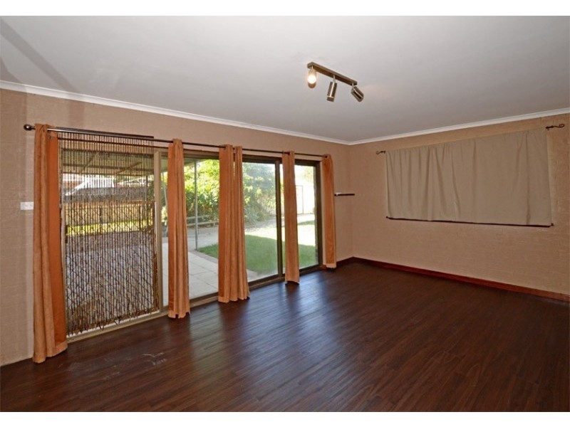 32 Dunnell Street, Maddington WA 6109