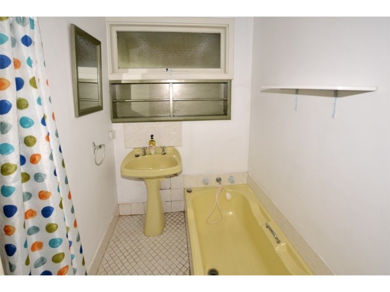 32 Dunnell Street, Maddington WA 6109