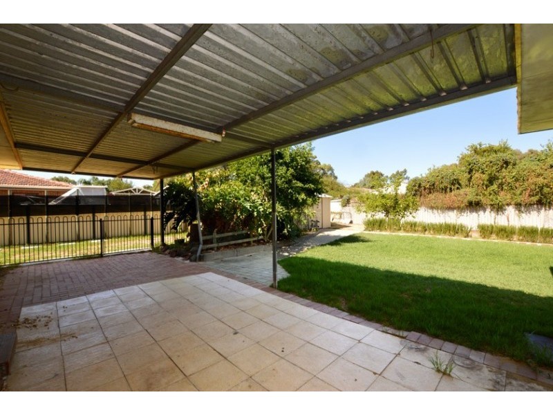 32 Dunnell Street, Maddington WA 6109