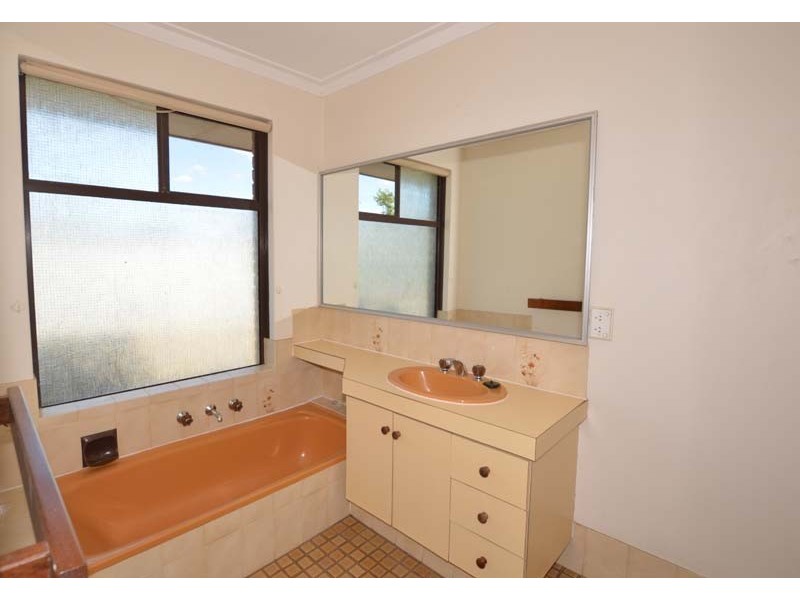 61 Eva Street, Maddington WA 6109