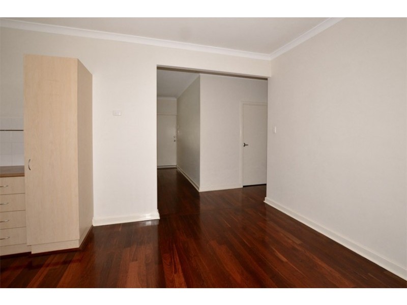 16 Camillo Street, Coolbellup WA 6163