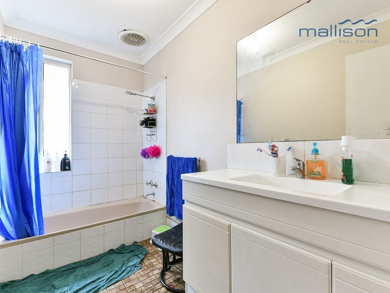 77 Murchison Way, Gosnells WA 6110