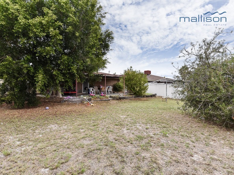 77 Murchison Way, Gosnells WA 6110