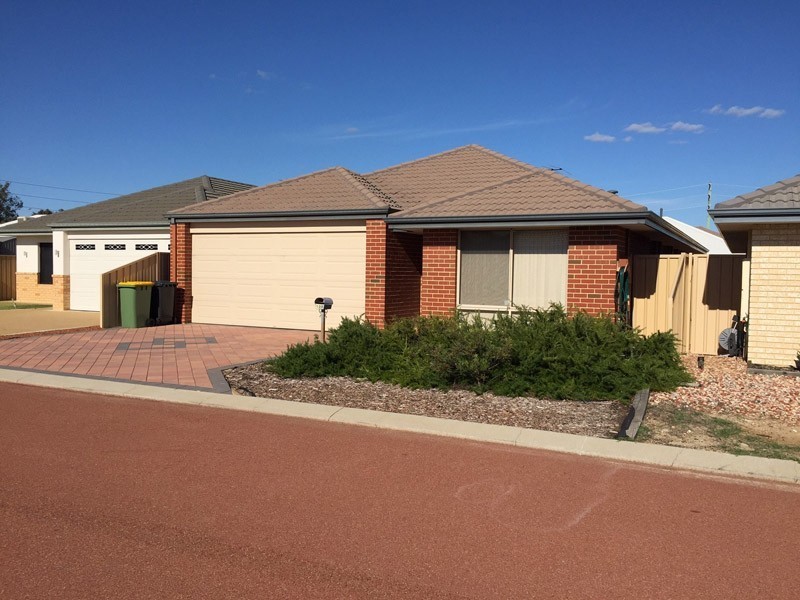 B/10 Amalfi Way, Canning Vale WA 6155