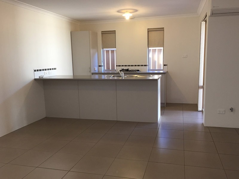 B/10 Amalfi Way, Canning Vale WA 6155