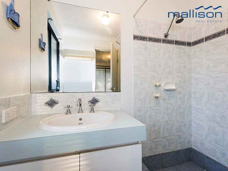 18 Waxflower Bend, Huntingdale WA 6110