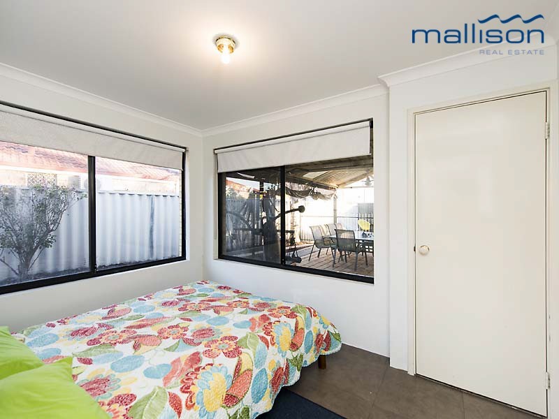 18 Waxflower Bend, Huntingdale WA 6110