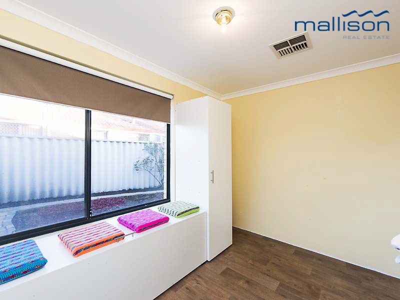 18 Waxflower Bend, Huntingdale WA 6110
