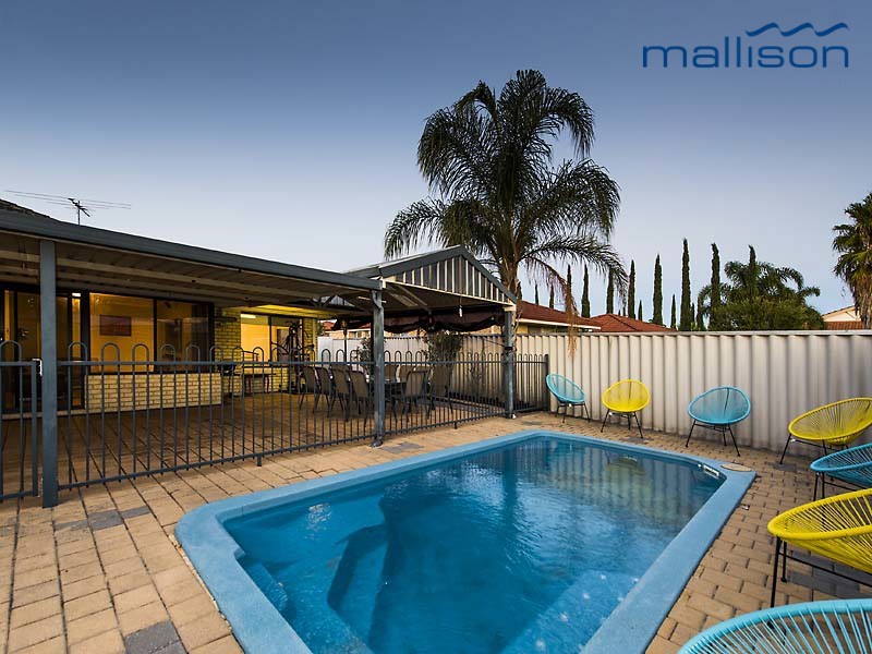 18 Waxflower Bend, Huntingdale WA 6110