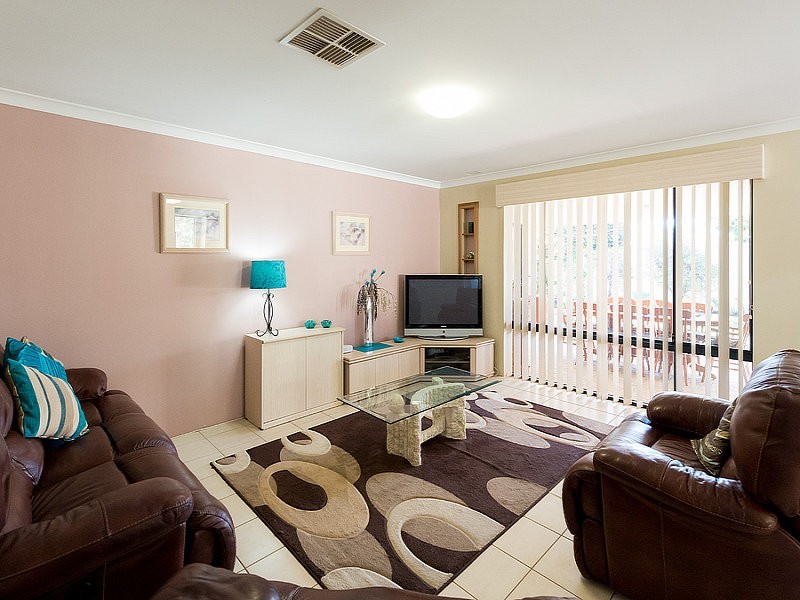 15 Warrego Street, Hammond Park WA 6164