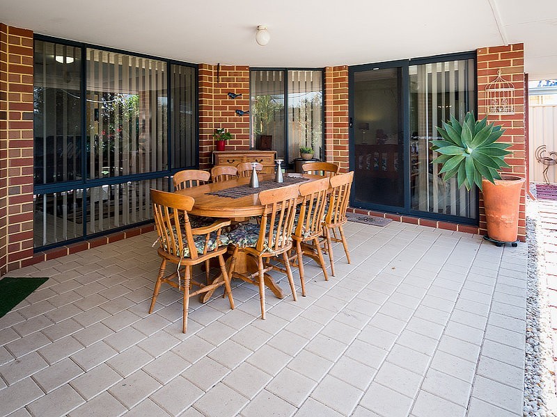 15 Warrego Street, Hammond Park WA 6164