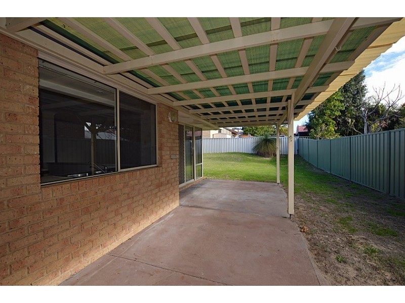 6 Invercauld Avenue, Bibra Lake WA 6163