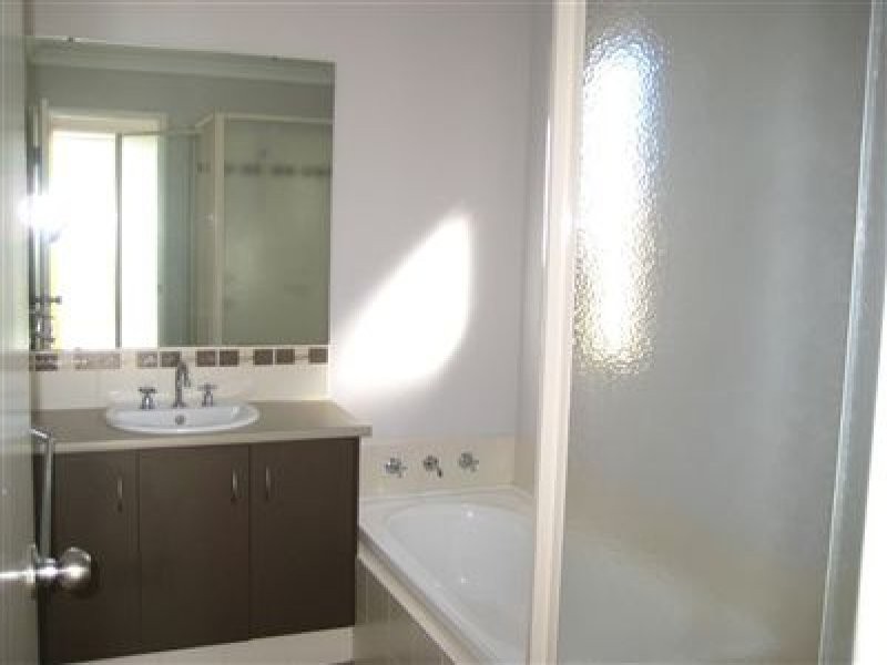 13 Belfast Close, Canning Vale WA 6155