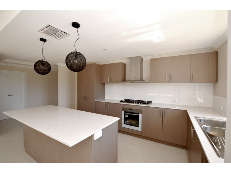 110 Sapphire Chase, Wellard WA 6170