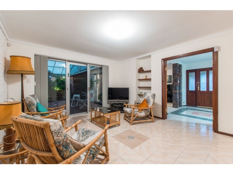 12 Nolan Way, Bateman WA 6150