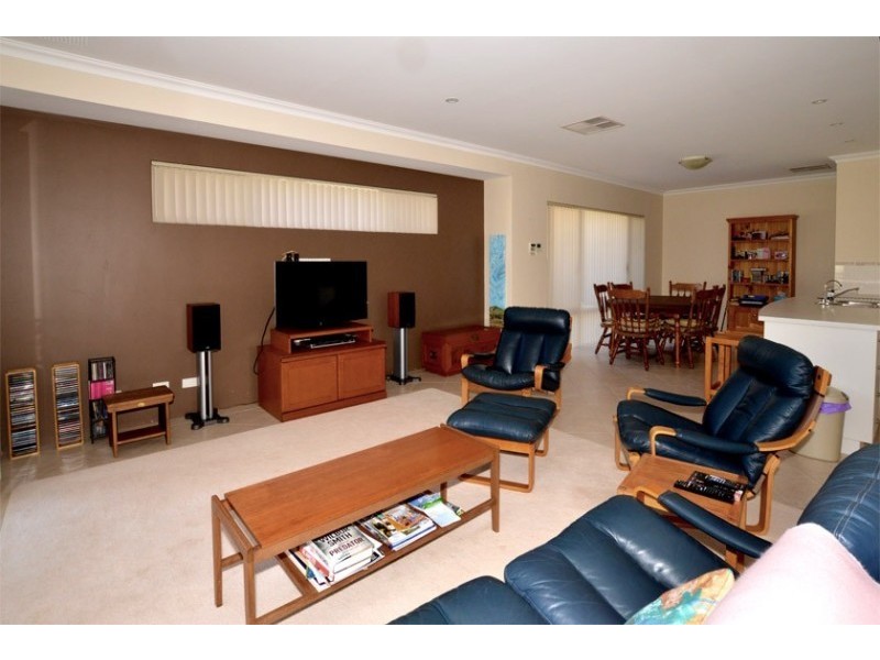 38 Whittaker Turn, Piara Waters WA 6112