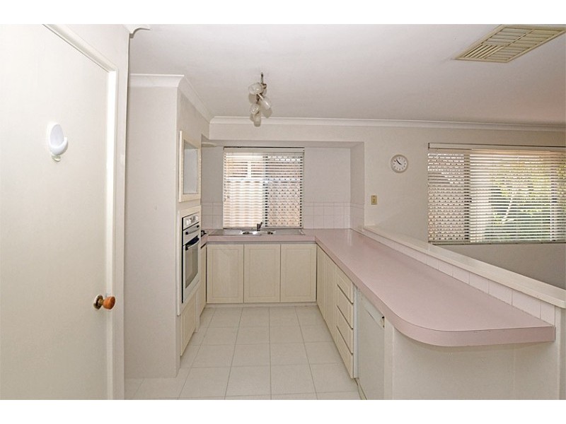 2/7 Greta Place, Thornlie WA 6108