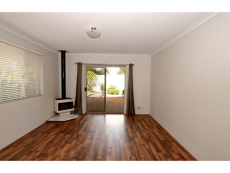 2/7 Greta Place, Thornlie WA 6108