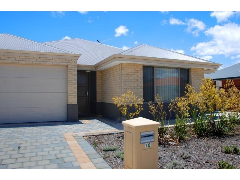 18 Bluebush Avenue, Beeliar WA 6164