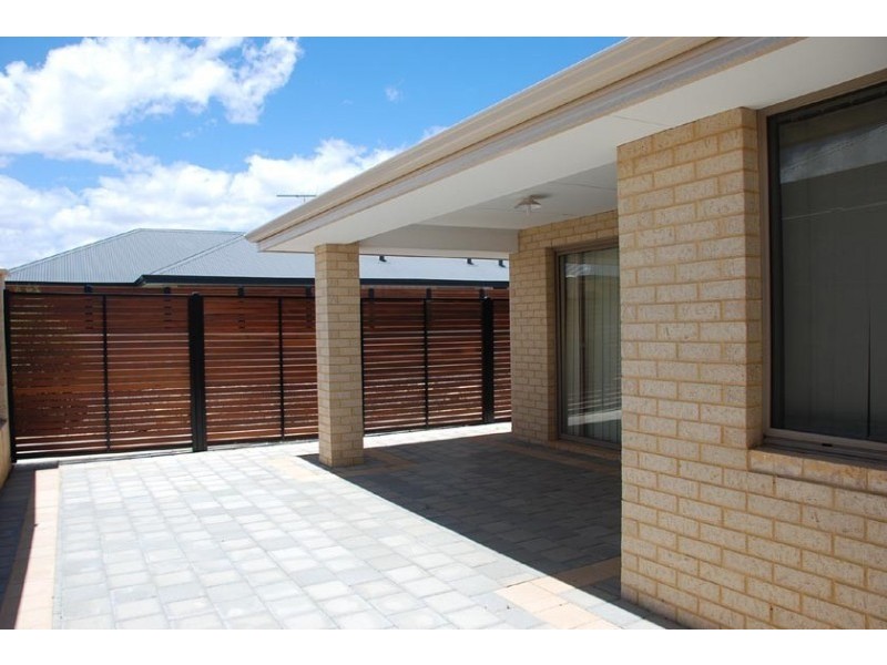 18 Bluebush Avenue, Beeliar WA 6164