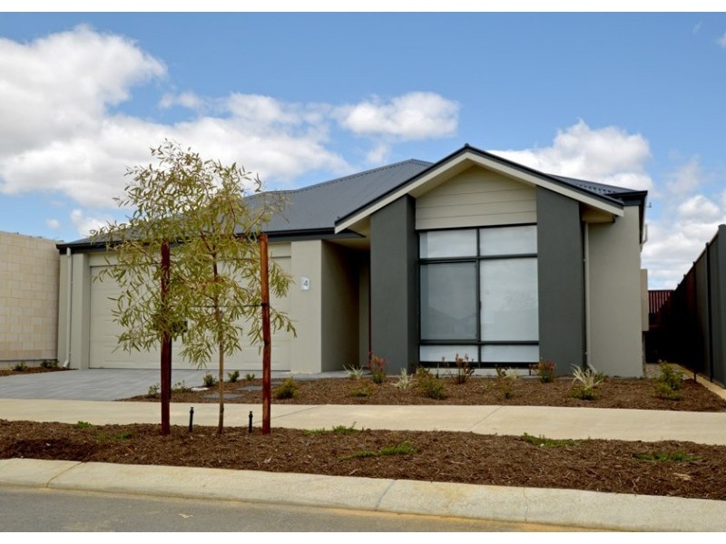 4 Dulcie Lane, Baldivis WA 6171