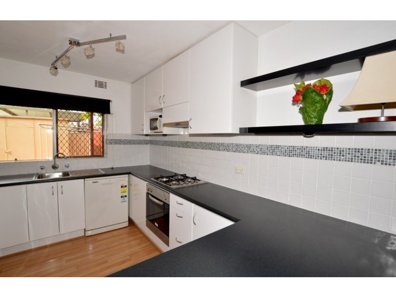 7 Mirreen Court, Karawara WA 6152