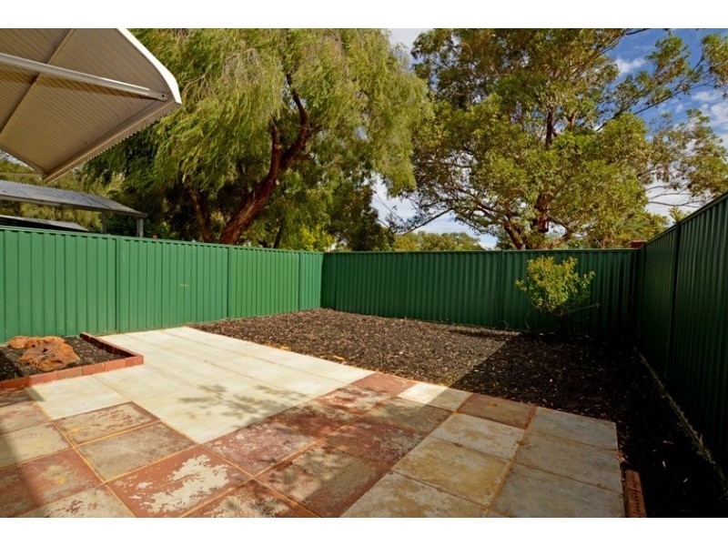 7 Mirreen Court, Karawara WA 6152