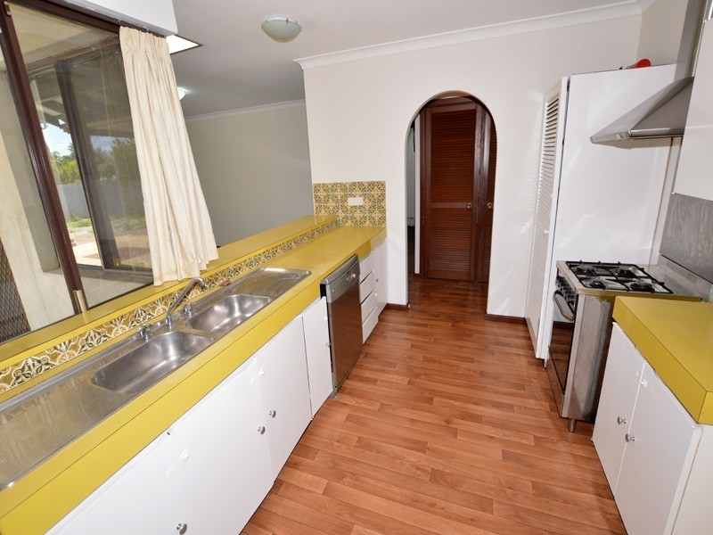 15 Mirrelia Way, Riverton WA 6148