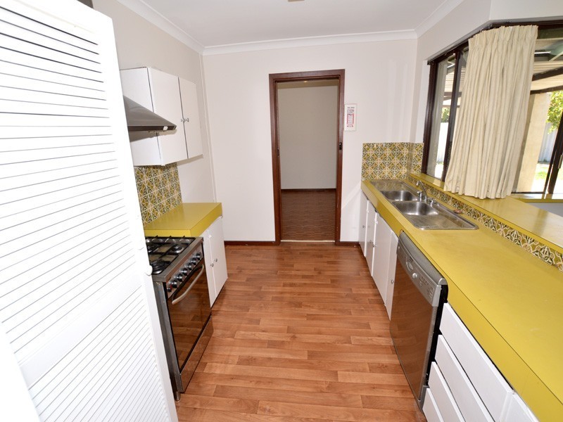 15 Mirrelia Way, Riverton WA 6148