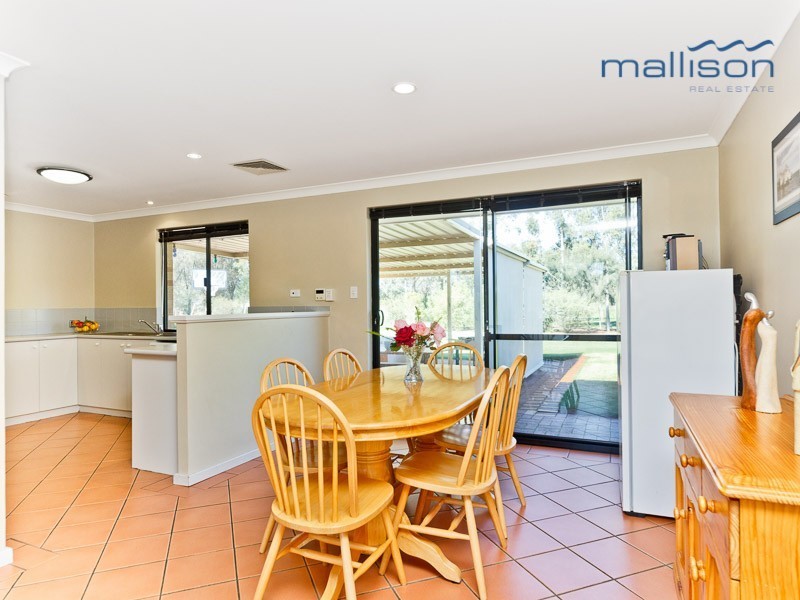 123 Cunningham Drive, Oakford WA 6121