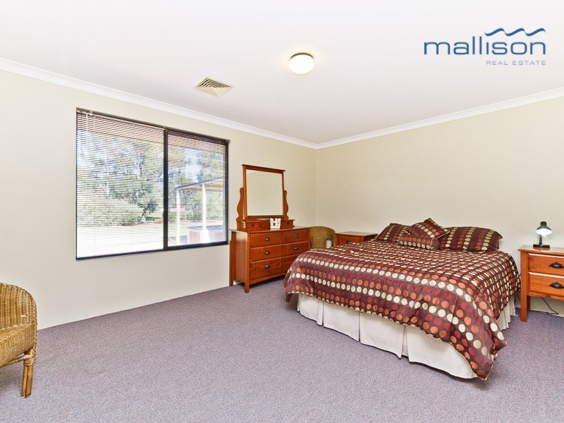 123 Cunningham Drive, Oakford WA 6121