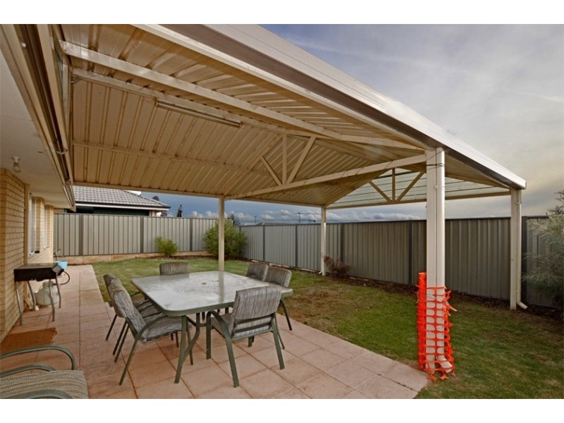 15 Eaton Way, Baldivis WA 6171