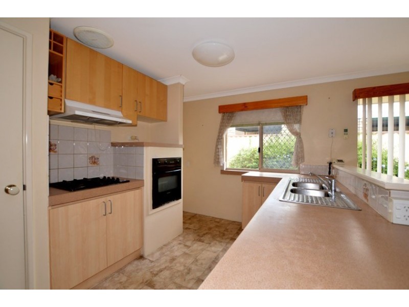 3 Moldern Place, Huntingdale WA 6110