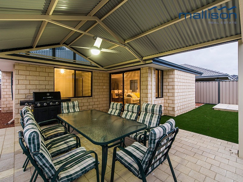 128 Canna Drive, Canning Vale WA 6155