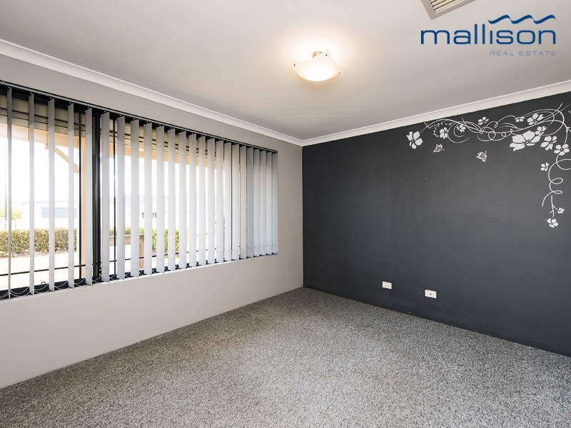 3 McKenzie Corner, Bertram WA 6167