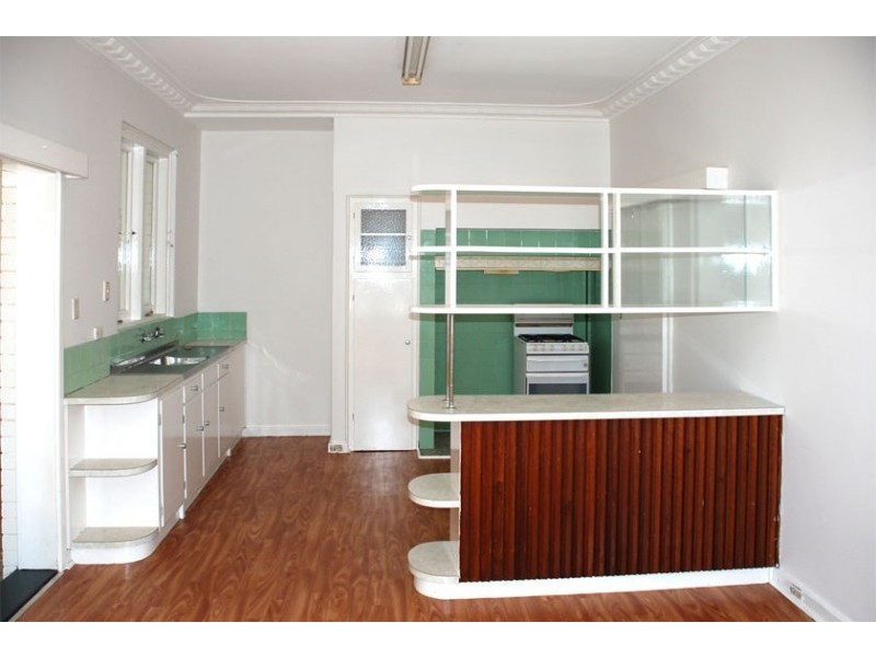 4 Phoenix Road, Spearwood WA 6163