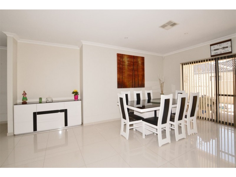 284 Fraser Road North, Canning Vale WA 6155