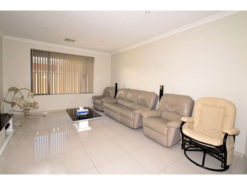 284 Fraser Road North, Canning Vale WA 6155