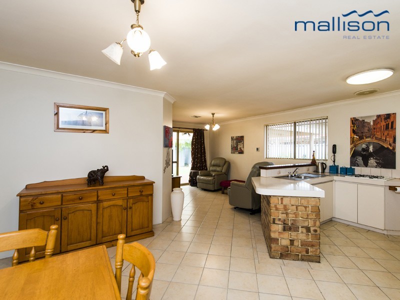 10 Firefalls Close, Huntingdale WA 6110