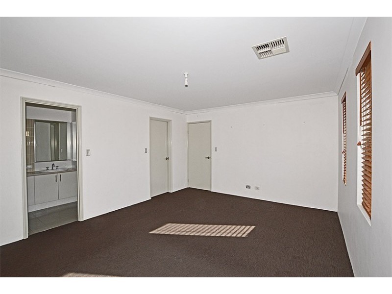 25 Archdale Loop, Piara Waters WA 6112