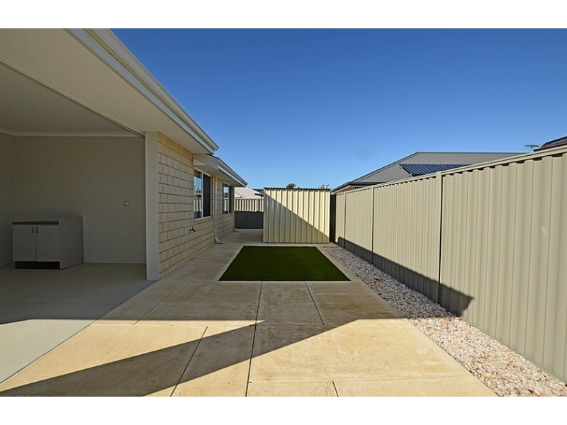 25 Archdale Loop, Piara Waters WA 6112