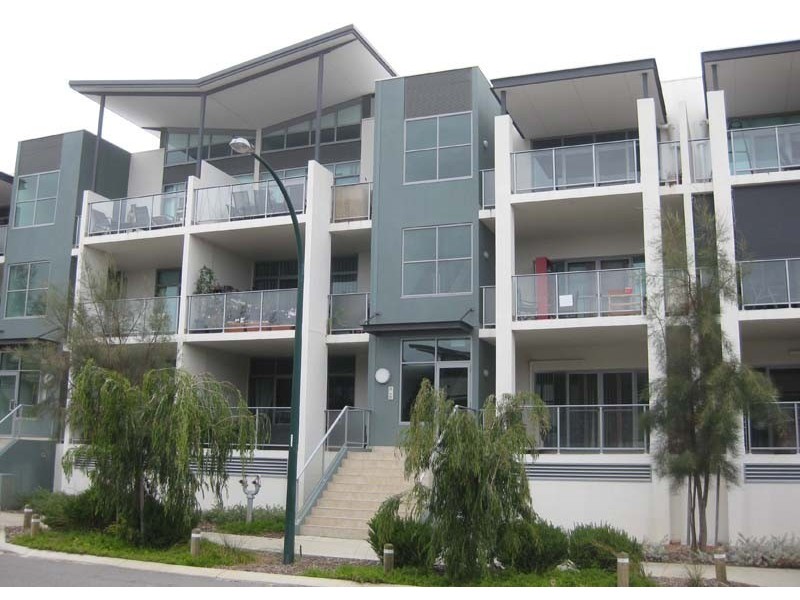 18/30 Malata Crescent, Success WA 6164