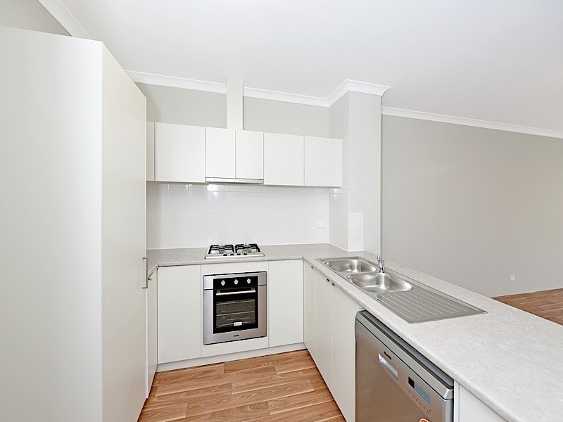 98 Kingscliff Drive, Golden Bay WA 6174