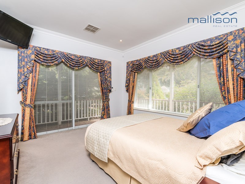 32 Wilfred Road, Canning Vale WA 6155